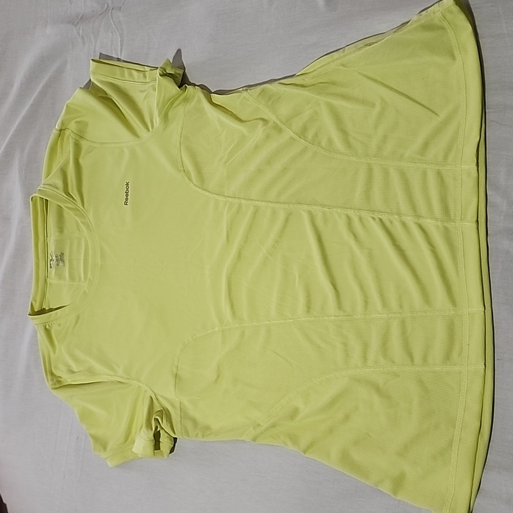 2/$15 Reebok Womens Play Dry Performance Shirt